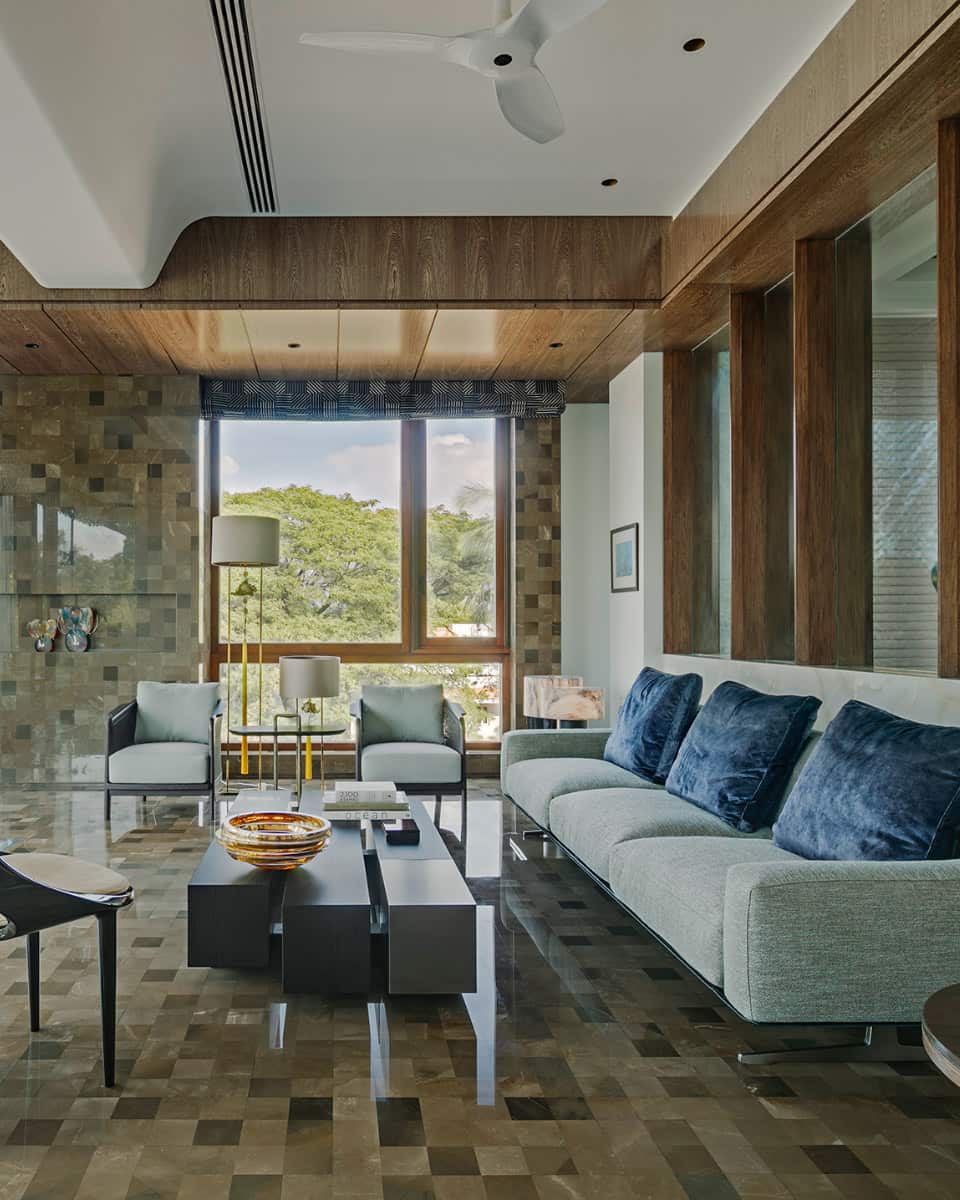soggiorno moderno con dettagli in legno mixlegno